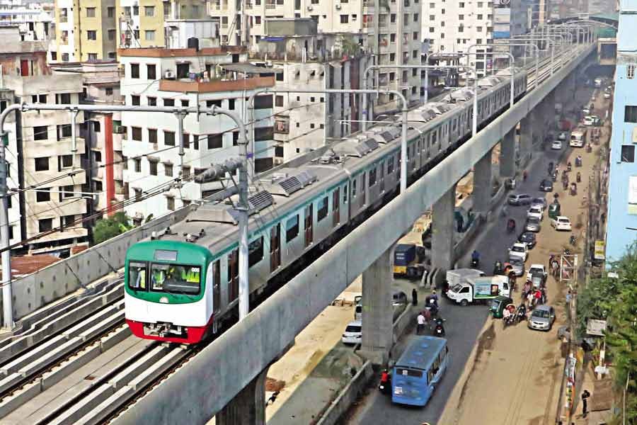 মেট্রোরেল প্রথমবারের মতো আজ ৯ ঘণ্টা চলাচল করবে।