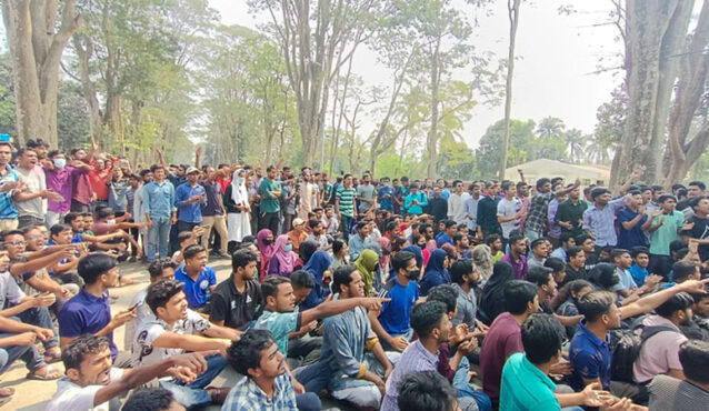 রাবিতে সংঘর্ষ: ৫০০ জনকে আসামি করে মামলা, গ্রেপ্তার ১