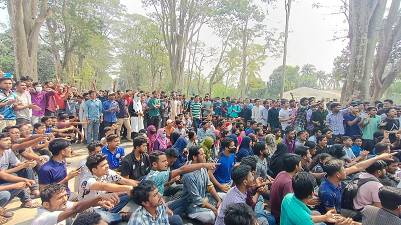 রাবিতে সংঘর্ষ: ৫০০ জনকে আসামি করে মামলা, গ্রেপ্তার ১