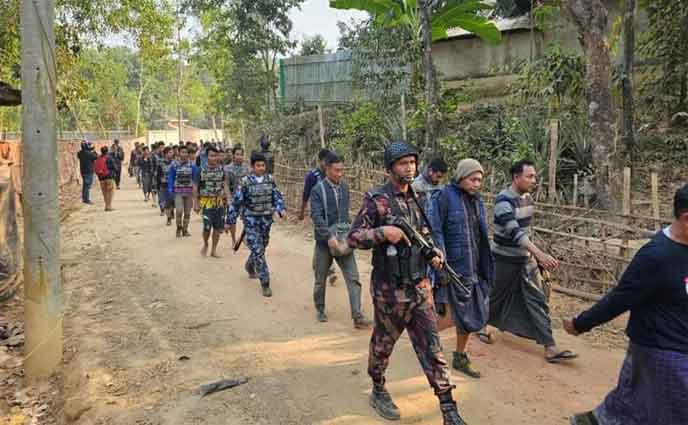 বিজিপিসহ মিয়ানমারের ৩৩০ জনকে ফেরত পাঠানো হবে বৃহস্পতিবার