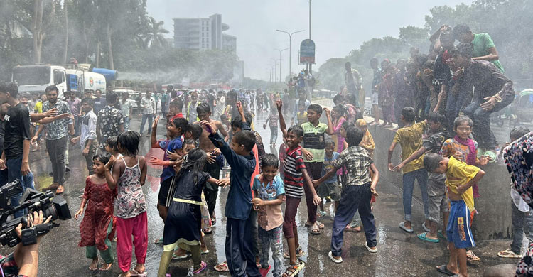 চিফ হিট অফিসারের পরামর্শে ‘কৃত্রিম বৃষ্টির’ ব্যবস্থা