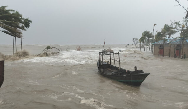 দেড়লাখ মানুষ পানিবন্দি, ভেসে গেছে হরিণসহ দুই হাজারের বেশি পশু