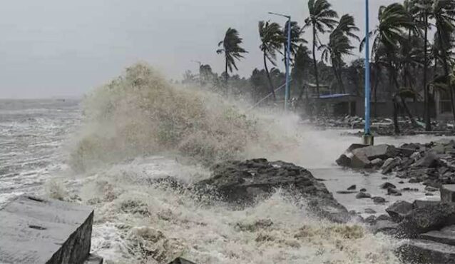 মোংলা-পায়রা বন্দরে ১০ নম্বর মহাবিপৎ সংকেত