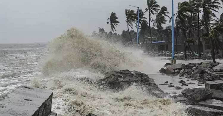 মোংলা-পায়রা বন্দরে ১০ নম্বর মহাবিপৎ সংকেত