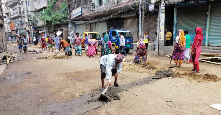 কোরবানি বর্জ্য অপসারণে ৬ ঘণ্টা চান আতিক, তাপস চান ২৪ ঘণ্টা