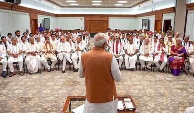 মোদীর মন্ত্রিসভায় চমক, বাদ পড়ছেন অনেক দাপুটে নেতা