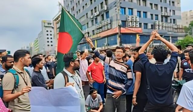 উত্তরার হাউজবিল্ডিং থেকে রাজলক্ষ্মী পর্যন্ত শিক্ষার্থীদের অবরোধ ও বিক্ষোভ