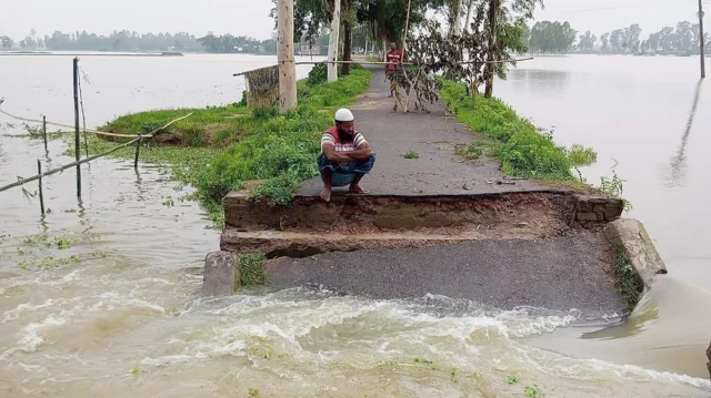 এখনও বিপদসীমার ওপরে ৬ নদীর পানি