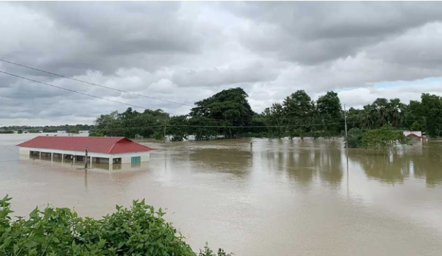 বিপৎসীমার নিচে নামল গোমতী নদীর পানি