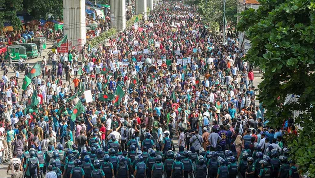 শিক্ষার্থীদের ‘রিমেম্বারিং আওয়ার হিরোজ’ কর্মসূচি আজ  