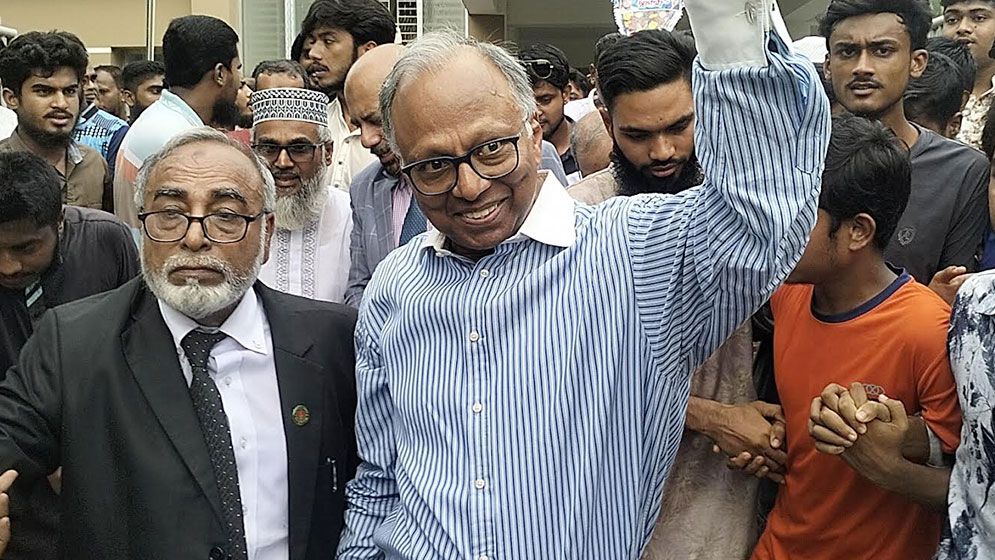 শেখ হাসিনার নামে মামলা করলেন মাহমুদুর রহমান