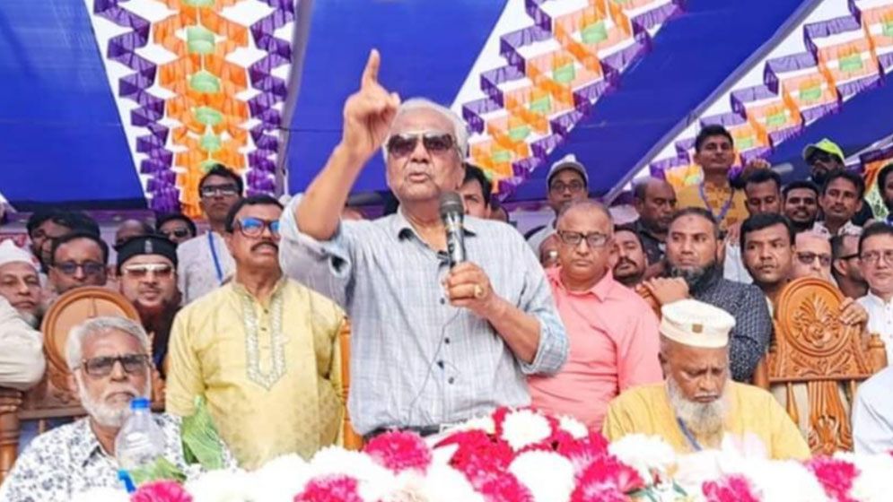 কারও দেশে ফেরা আটকে রাখার অধিকার সরকারের নেই