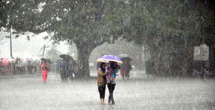 সাত বিভাগে বজ্রসহ বৃষ্টির আভাস, তাপমাত্রা নামতে পারে আরও