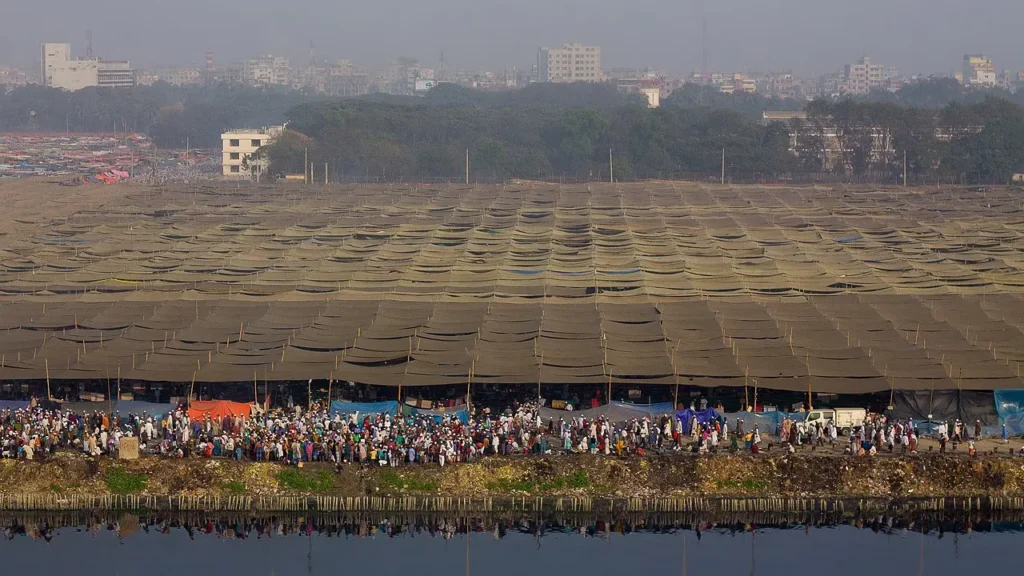 বিশ্ব ইজতেমা পালন করার ঘোষণা আলমি শূরার