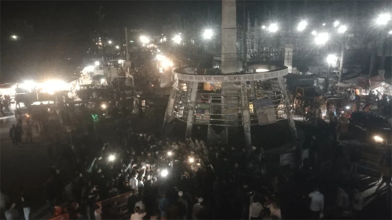 ছাত্রী লাঞ্ছনার প্রতিবাদে শিক্ষার্থীদের মহাসড়ক অবরোধ