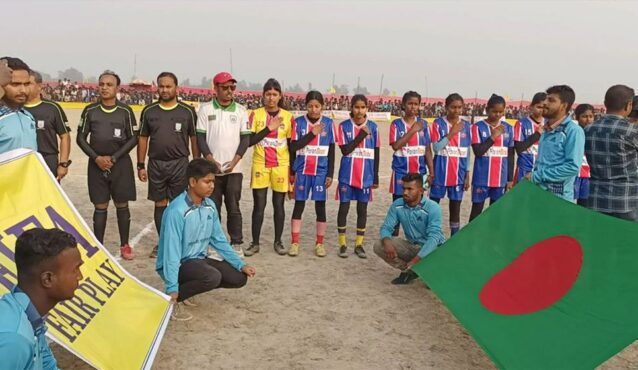 প্রধান উপদেষ্টার হস্তক্ষেপে হিলিতে হলো নারী ফুটবল ম্যাচ