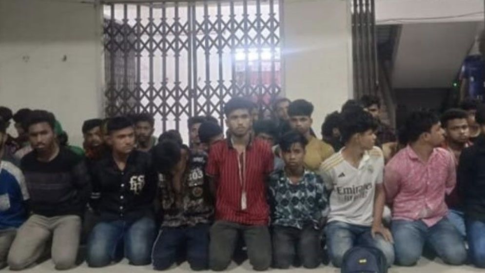 ‘মার্চ ফর গাজা’ কর্মসূচিতে যোগ না দেওয়ায় ইপিজেডের ২ কারখানায় ভাঙচুর, আটক ৪৫