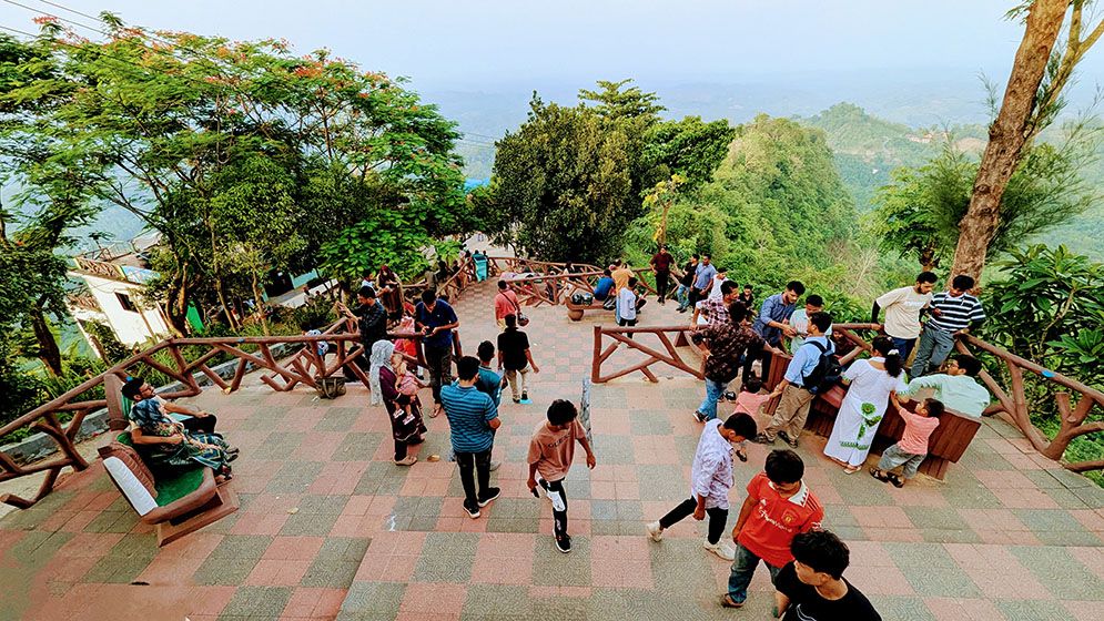 লম্বা ছুটি, তবু নেই আশানুরূপ পর্যটক