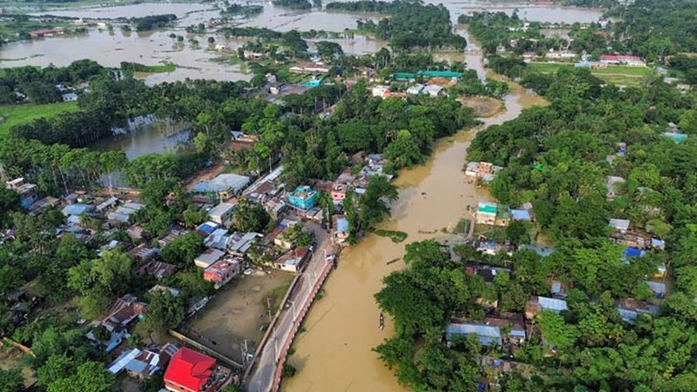 সিলেটে বাড়ছে পানি, বাড়ছে দুর্ভোগ