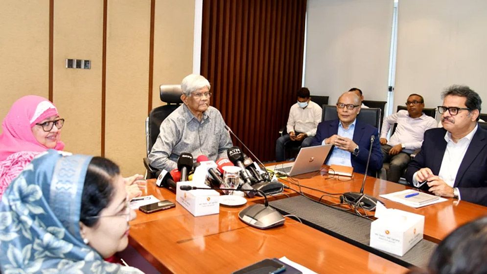 আগের গভর্নররা সরকারের এজেন্ট হয়ে কাজ করেছেন