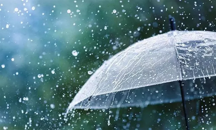দেশের বিভিন্ন স্থানে মাঝারী থেকে ভারী বর্ষণ হতে পারে