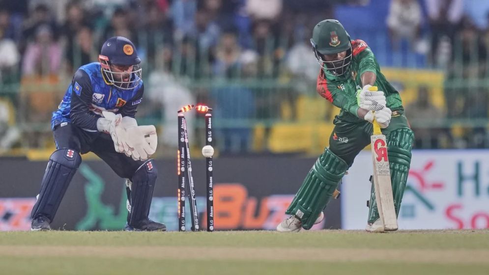 আল্লাহ জানে ওরা কেন এমন খেলল’