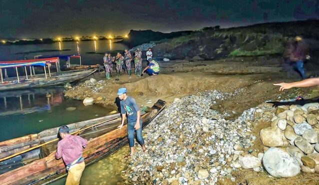 সাদাপাথরে ফেরানো হলো ১২ হাজার ঘনফুট পাথর