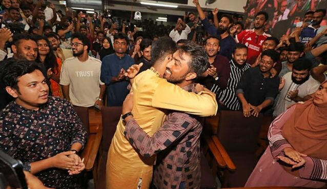 কোন্দল ও নেতিবাচক ইমেজে ভরাডুবি ছাত্রদল-বাগছাসের