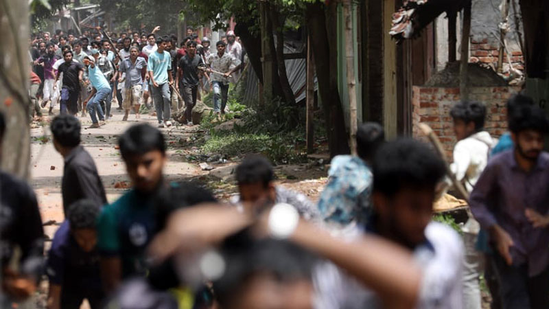 চট্টগ্রাম বিশ্ববিদ্যালয়ে শিক্ষার্থী-গ্রামবাসীতে বিদ্বেষ কেন