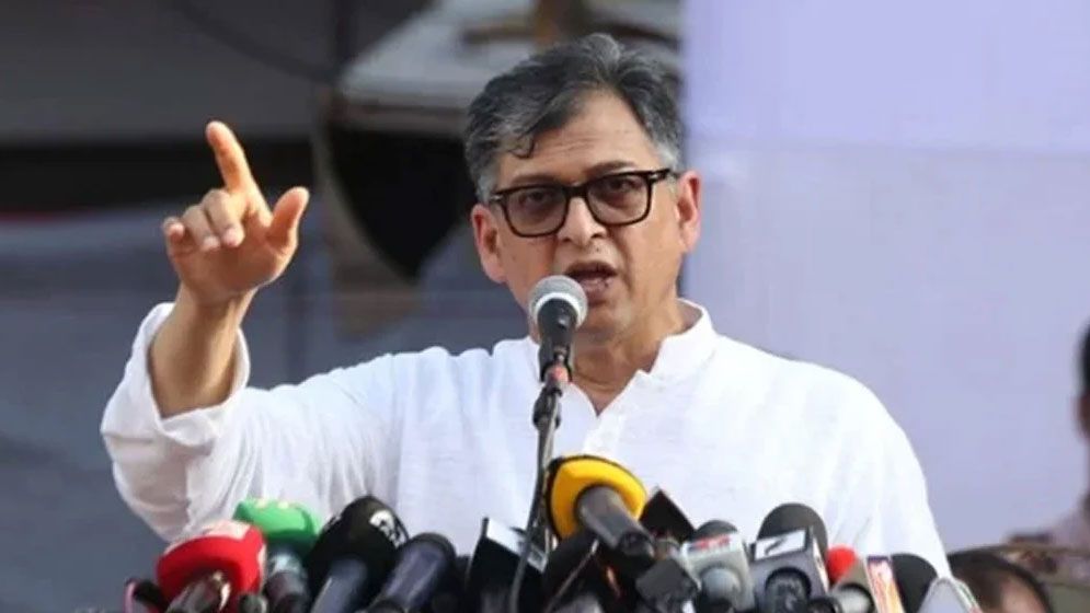 এক জায়গায় বলে জয়, দেড় মাইল দূরে গিয়ে বলে বাংলা: সালাহউদ্দিন
