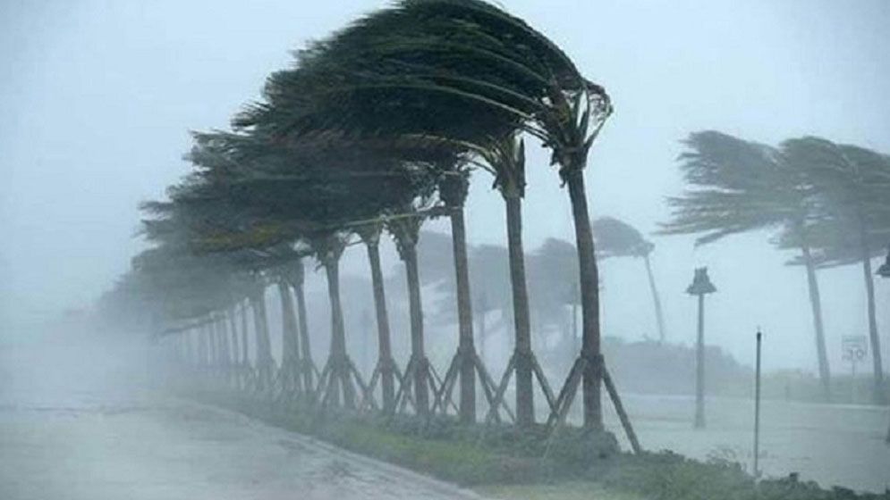 যেসব জেলায় রাতেই ঝড় হতে পারে