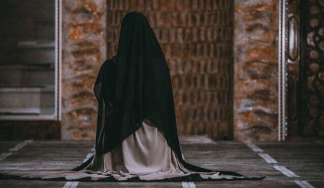 বিবাহিত নারী বাবার বাড়িতে মুসাফির না মুকিম?