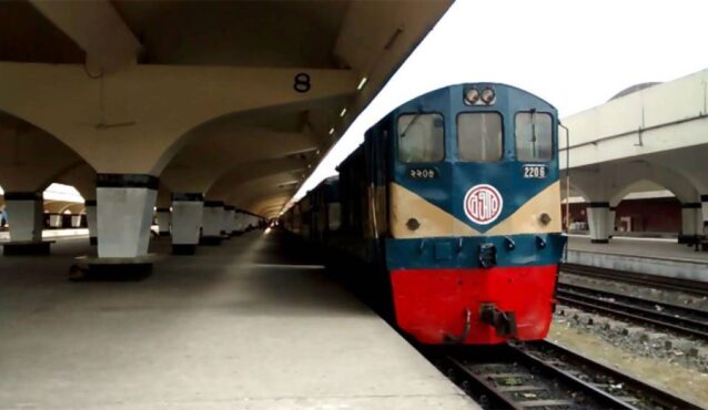 রেলে লোকসানের দুষ্টচক্র, সঠিক ব্যবস্থাপনায় লাভজনক করতে হবে