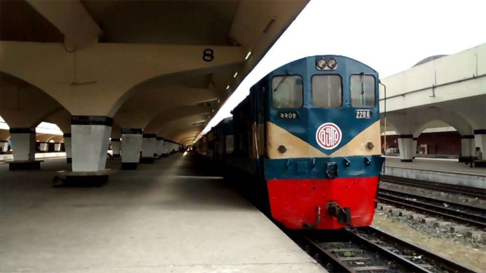 রেলে লোকসানের দুষ্টচক্র, সঠিক ব্যবস্থাপনায় লাভজনক করতে হবে