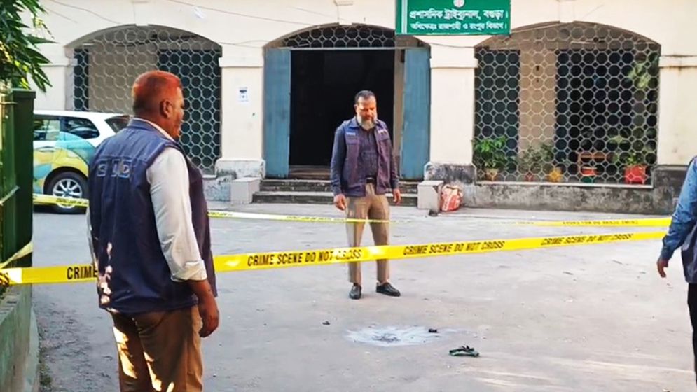 সারজিসের সভা চলাকালে একাধিক ককটেল বিস্ফোরণ