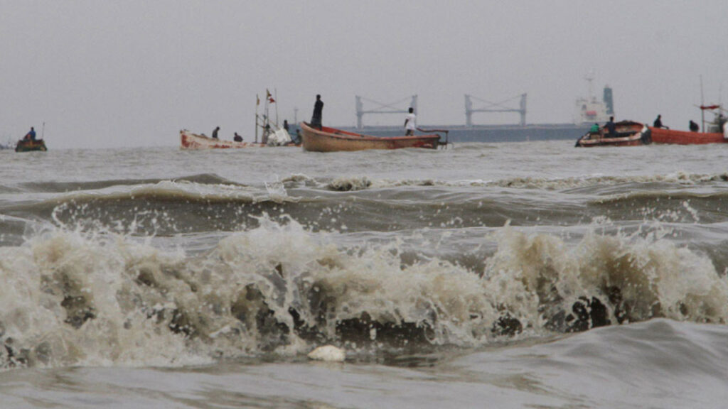 বঙ্গোপসাগরে আবারও লঘুচাপের আভাস, কমবে তাপমাত্রা