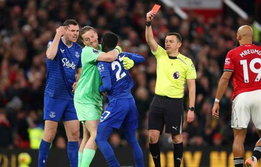 লিড নিয়েও ম্যানসিটির কাছে হারল রিয়াল