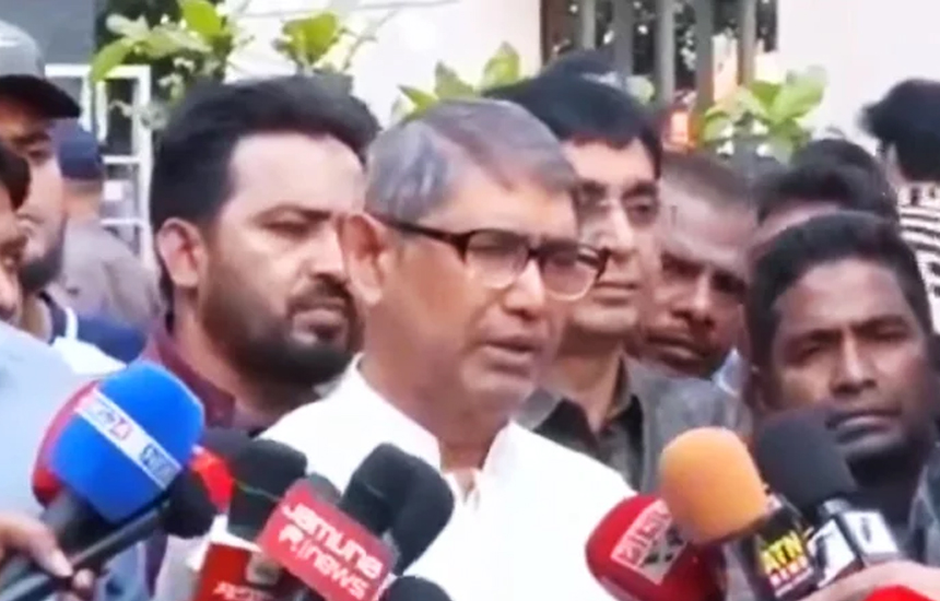 খালেদা জিয়া ‘খুব ক্রিটিক্যাল কন্ডিশনে’ চলে গেছেন: ব্রিফিংয়ে আজম খান