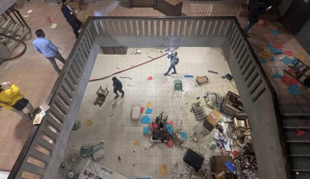 শিল্পচর্চায় বাধা, ক্ষত সাংস্কৃতিক অঙ্গনে