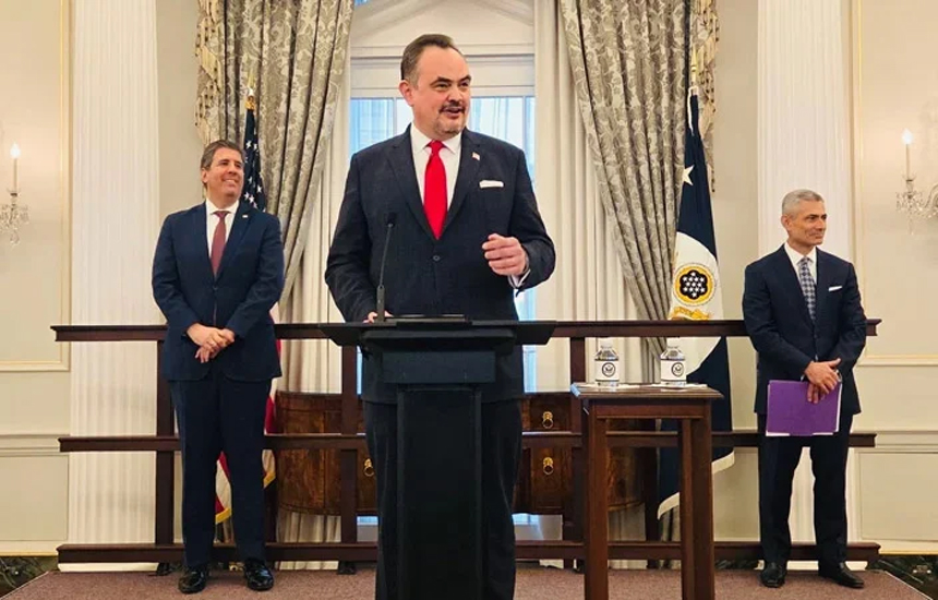 বেইজিংয়ের ক্রমবর্ধমান প্রভাব মোকাবিলায় কাজ করবেন ব্রেন্ট ক্রিস্টেনসেন