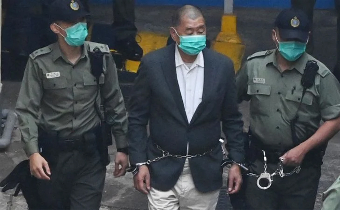 হংকংয়ের মিডিয়া মোগল জিমি লাইয়ের ২০ বছরের কারাদণ্ড