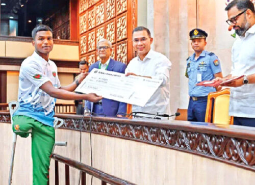 খেলোয়াড়ি জীবনে রাজনৈতিক দলের সদস্য হবেন না