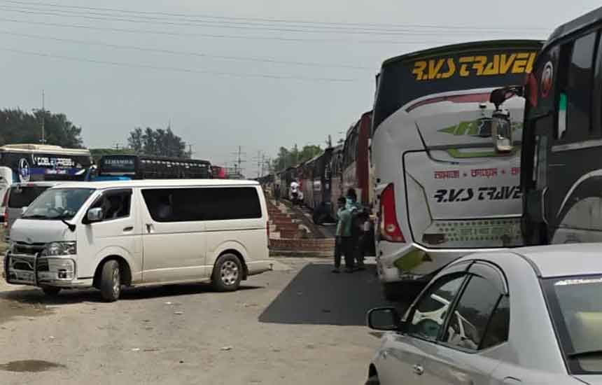 টাঙ্গাইলে ২০ কিলোমিটার যানজট-ধীরগতি