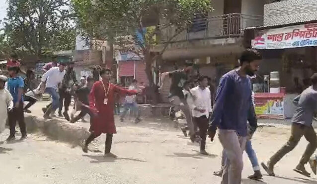 ঈশ্বরদীতে ছাত্রদল-শিবির সংঘর্ষ, ককটেল বিস্ফোরণ-ছাত্রদল কার্যালয় ভাঙচুর