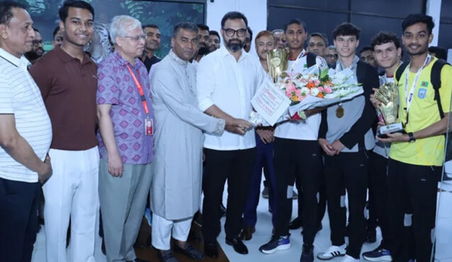 চ্যাম্পিয়ন রোনানদের বরণ ক্রীড়া প্রতিমন্ত্রীর