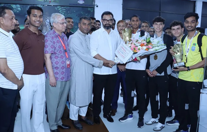 চ্যাম্পিয়ন রোনানদের বরণ ক্রীড়া প্রতিমন্ত্রীর