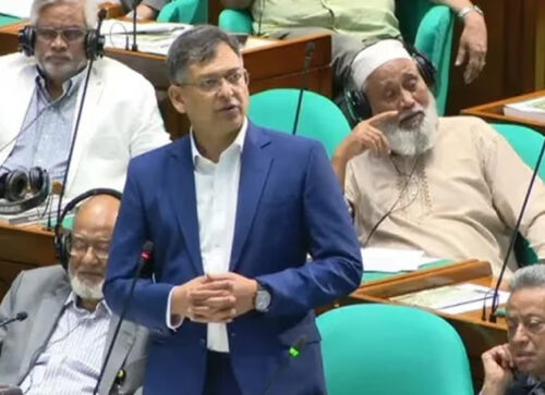 কোন এখতিয়ারে ব্লু পেপারে সংবিধান সংস্কার পরিষদের শপথ ফরম তৈরি হলো: স্বরাষ্ট্রমন্ত্রী