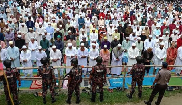 ঝুম বৃষ্টিতে শোলাকিয়া ঈদগায় ঈদুল আজহার জামাত অনুষ্ঠিত