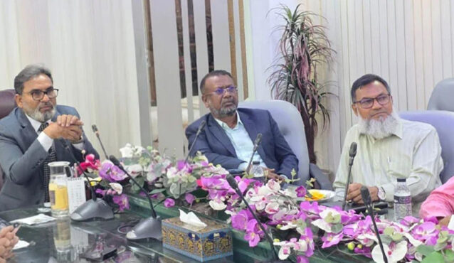 ইডিসিএলে হঠাৎ পরিদর্শনে ওষুধ প্রশাসনের ডিজি