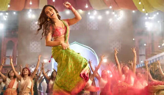 ‘লোকে বলে’ দিয়ে ঈদ জমিয়ে তুললেন ফারিয়া